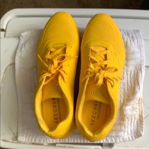 Skechers Women's Uno - Stand on Air